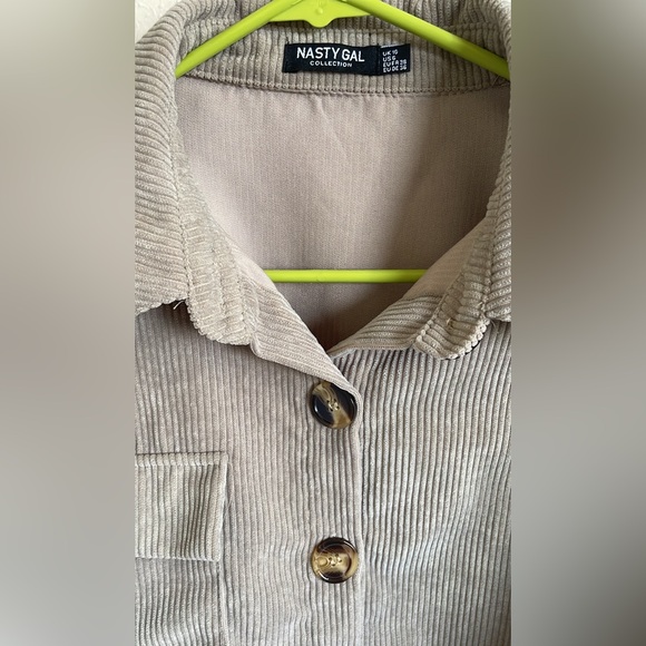 NASTY GAL- Corduroy Cropped Oversized Shirt - Picture 5 of 7